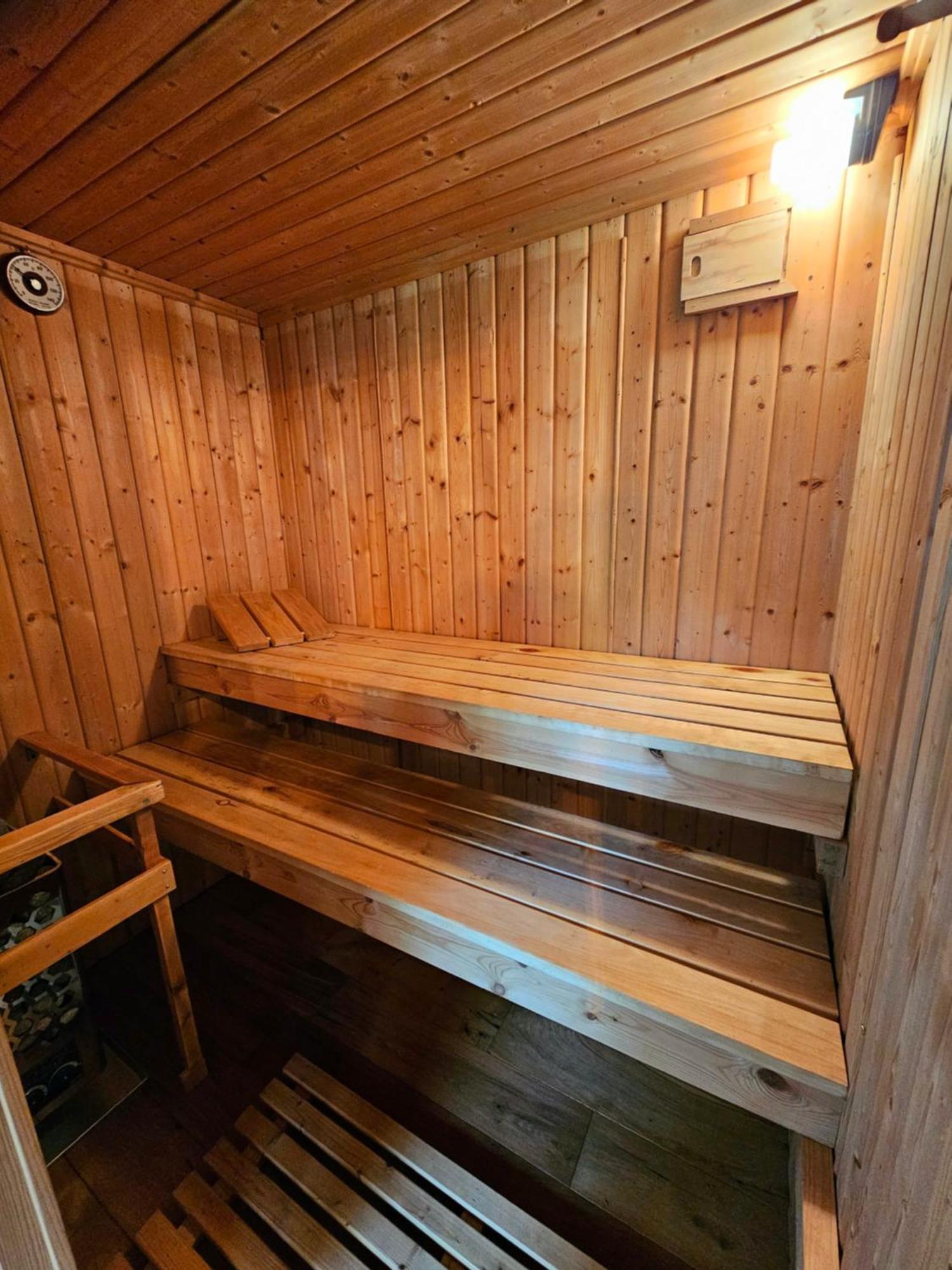 Luxury Self Catering With Cosy Cabin & Sauna In Colchester Exteriör bild